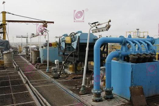 哈萨克斯坦，扎那诺尔油田，科迅机械生产的固控设备使用现场