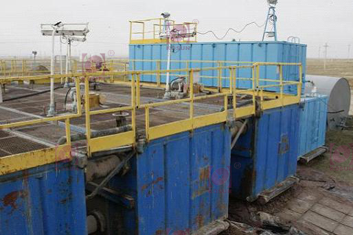哈萨克斯坦，扎那诺尔油田，科迅机械生产的钻井泥浆罐使用现场